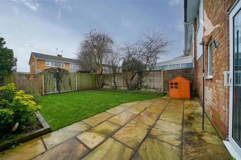 3 bedroom terraced house for sale, Cherry Tree Rise, Witham