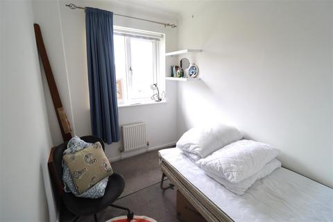 undefined, Corsican Pine Close, Newmarket CB8