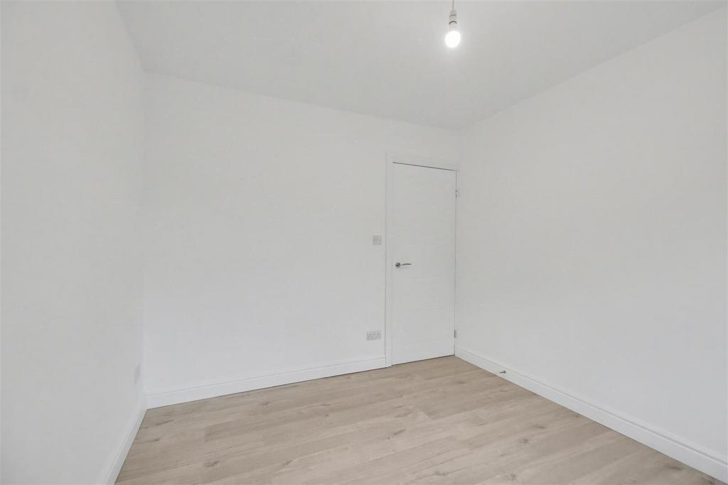 Bedroom 3 2.jpeg