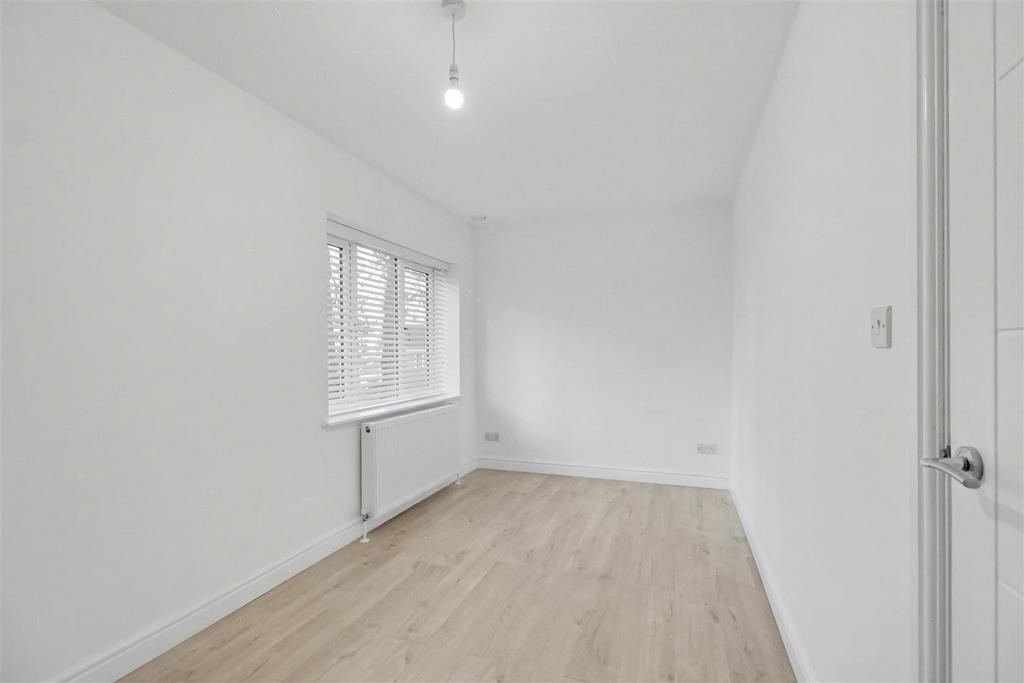Bedroom 2 1.jpeg