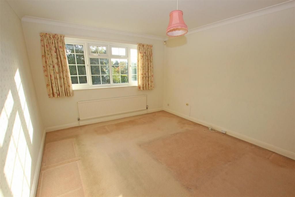 BEDROOM.jpg