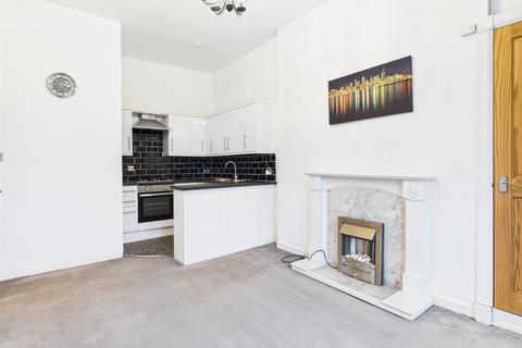 2 bedroom apartment to rent, Murieston Place, Edinburgh, Midlothian, EH11
