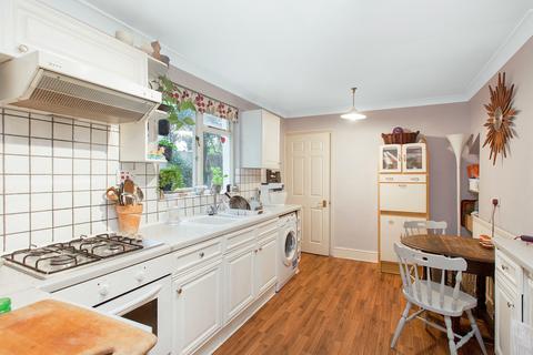 1 bedroom flat to rent, Marney Road, London, SW11