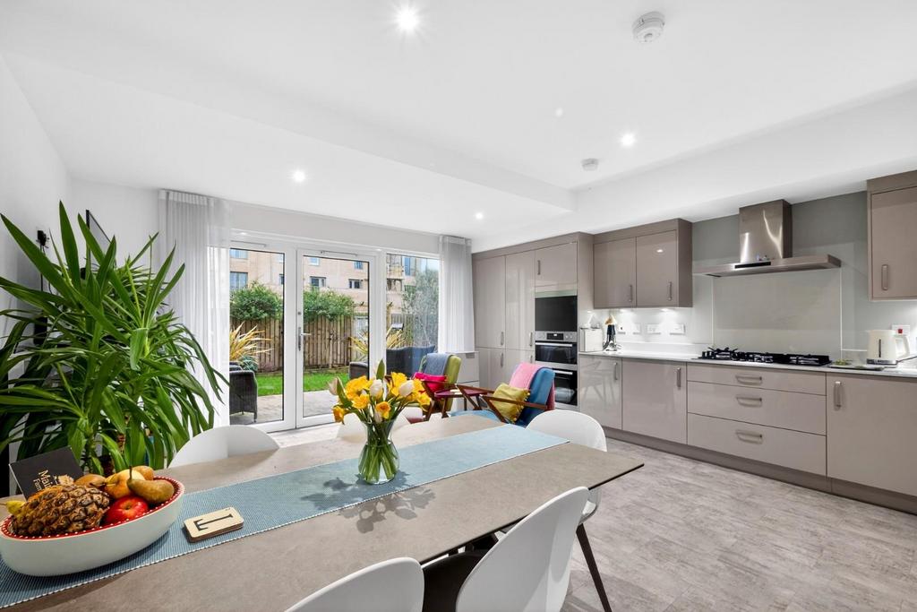 House in York, South Bank - View 2