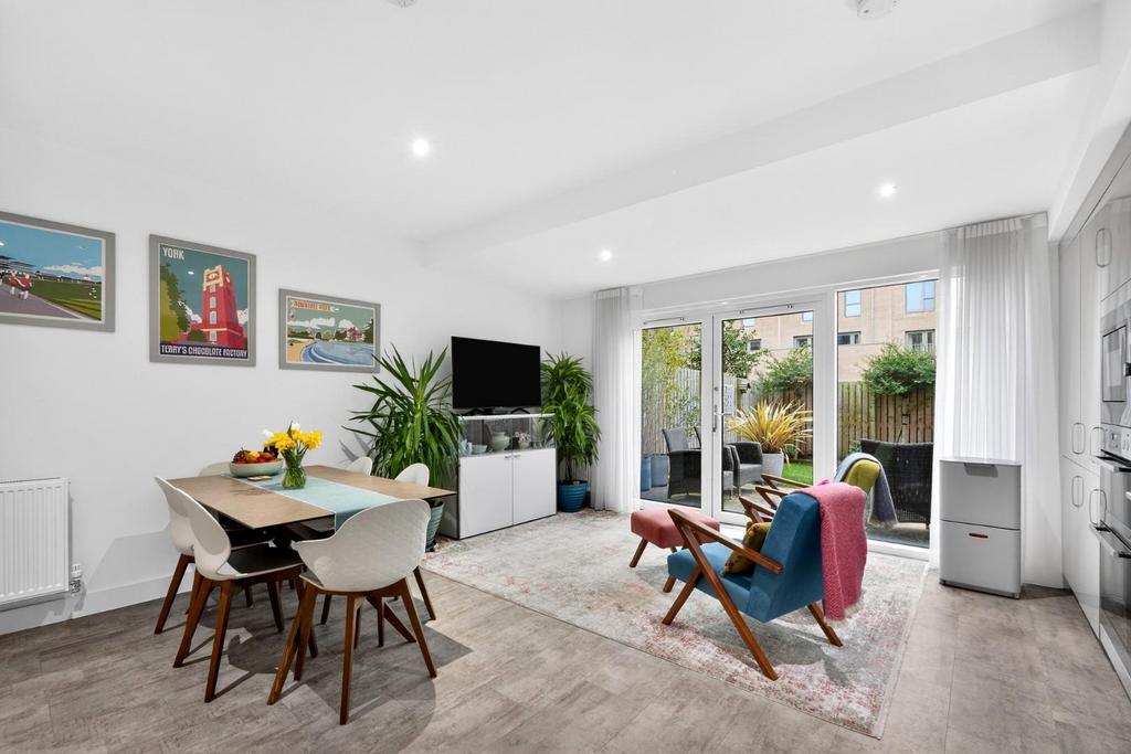 House in York, South Bank - View 3