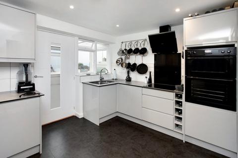 2 bedroom detached bungalow for sale, Charlemont Road, Teignmouth, TQ14
