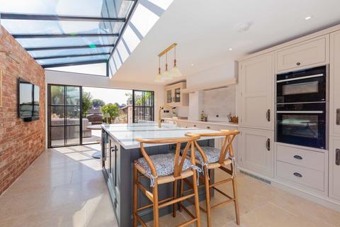 4 bedroom semi-detached house for sale, Spencers Road, Maidenhead SL6