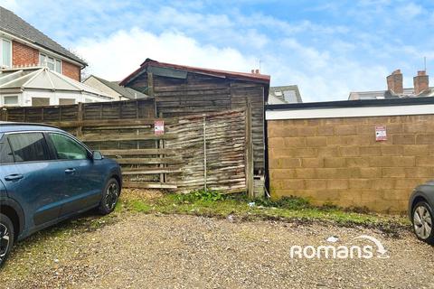 undefined, Kitchener Road, High Wycombe, Buckinghamshire, HP11