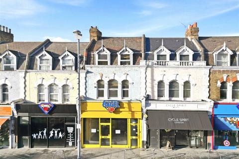 1 bedroom apartment to rent, Lea Bridge Road, London, E10