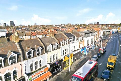 1 bedroom apartment to rent, Lea Bridge Road, London, E10