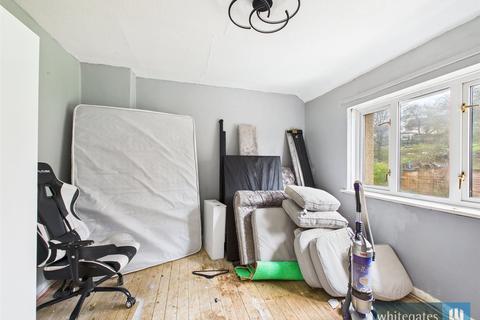 2 bedroom semi-detached house for sale, Stirling Crescent, Bradford, West Yorkshire, BD4