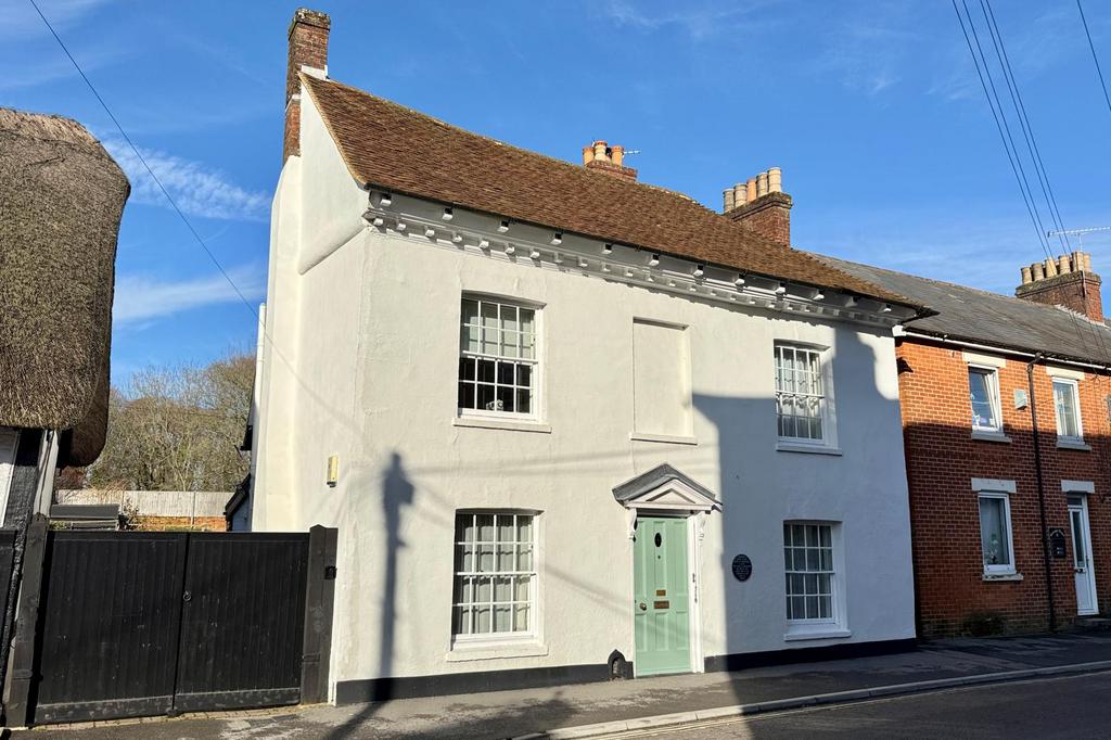 Four bedroom home in the town centre