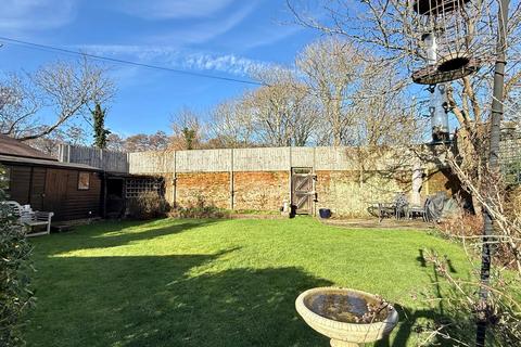4 bedroom detached house for sale, West Street, Ringwood Town Centre, BH24 1DZ