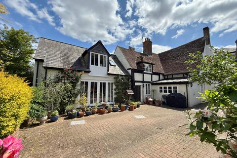 4 bedroom detached house for sale, Monmouth House, Ringwood Town Centre, BH24 1DZ