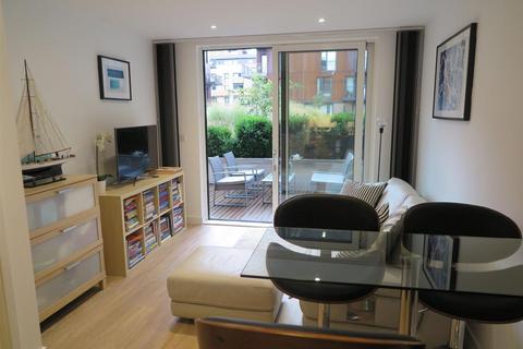 undefined, Whiting Way, Surrey Quays SE16