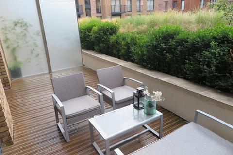 undefined, Whiting Way, Surrey Quays SE16