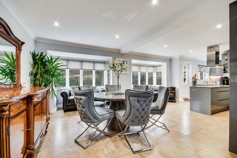 5 bedroom detached house for sale, High Street, Ingatestone, CM4