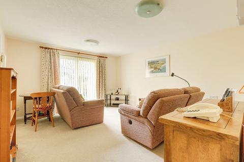 2 bedroom terraced bungalow for sale, Gardens Court, Nottingham NG2