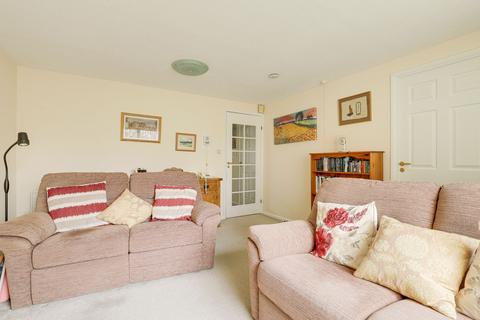 2 bedroom terraced bungalow for sale, Gardens Court, Nottingham NG2