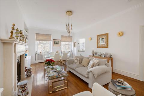 2 bedroom flat for sale, Lancaster Gate, Hyde Park, London, W2