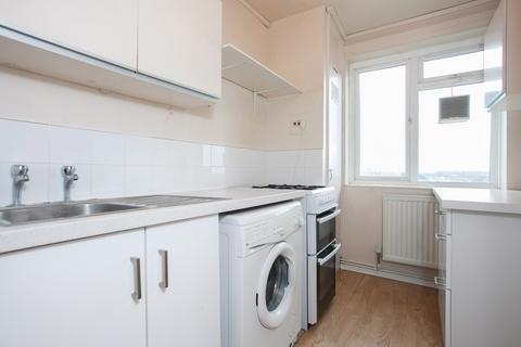 1 bedroom flat to rent, Eccleston House, London, SW2