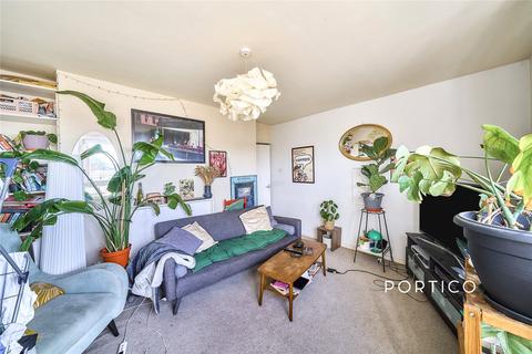 1 bedroom flat to rent, Eccleston House, London, SW2