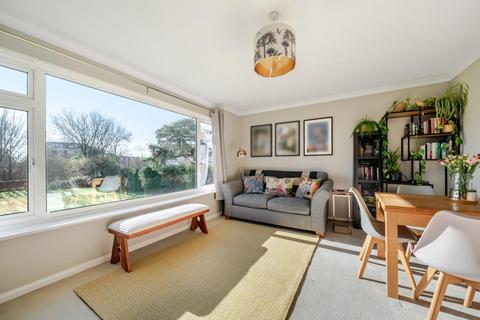 2 bedroom flat for sale, Davos Close,  Woking,  Surrey,  GU22