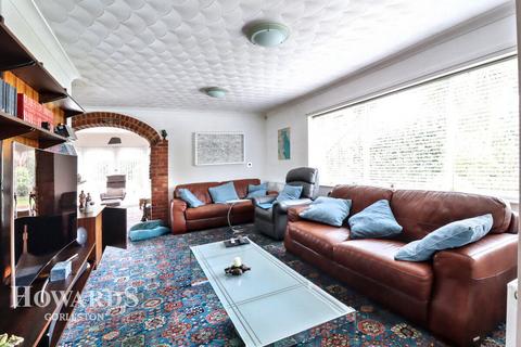 4 bedroom detached house for sale, Beccles Road, Belton