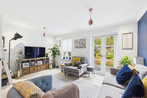 3 bedroom end of terrace house for sale, Clearwell Gardens, Cheltenham GL52