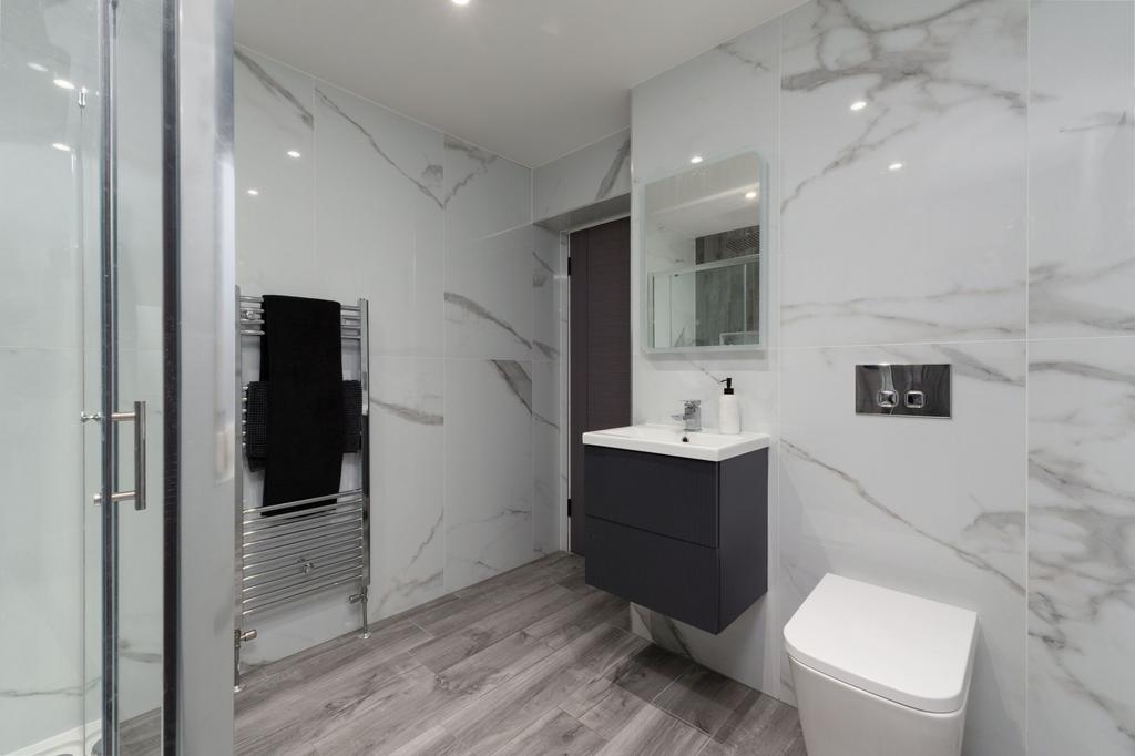 Master En-Suite