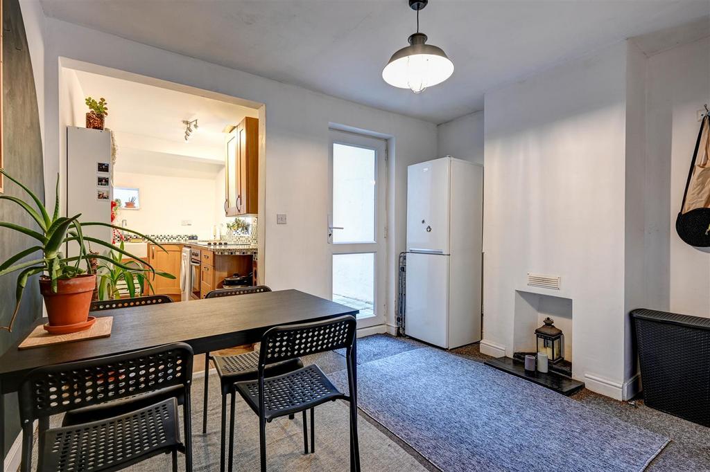 Dining Room.jpg