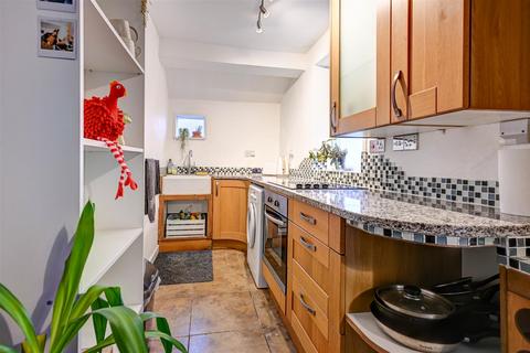 2 bedroom terraced house for sale, Trafalgar Road East., Gorleston, Great Yarmouth