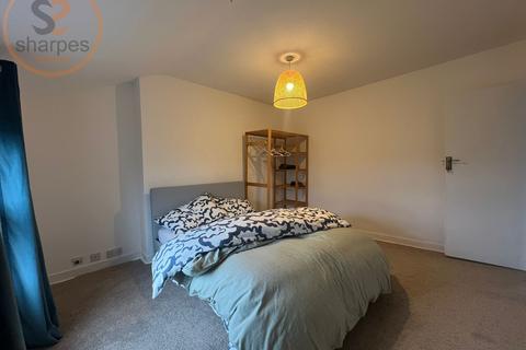 1 bedroom in a house share to rent, Room 1 Kingston Road, Merton, London, Greater London