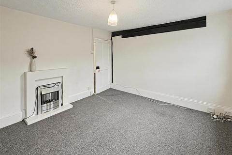 2 bedroom flat to rent, High Street, Great Wakering, Essex