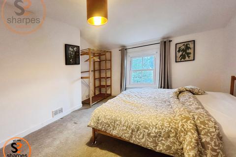 undefined, Kingston Road, Merton, London, Greater London