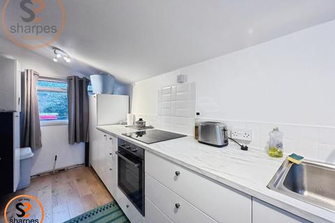 undefined, Kingston Road, Merton, London, Greater London
