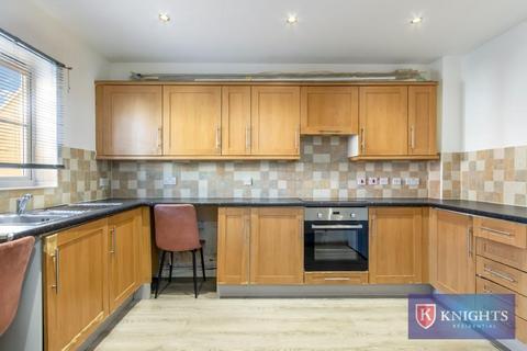 3 bedroom terraced house for sale, Abbey Road , Newbury Park, London, IG2