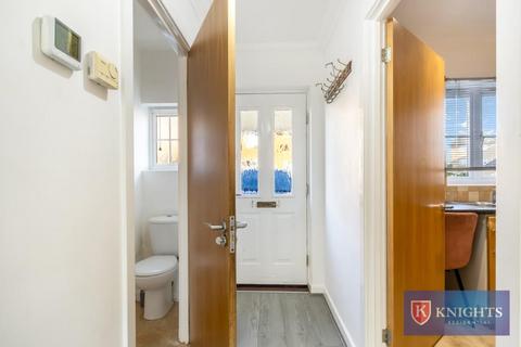 3 bedroom terraced house for sale, Abbey Road , Newbury Park, London, IG2