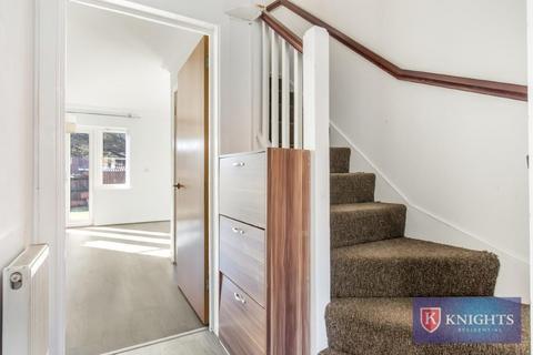 3 bedroom terraced house for sale, Abbey Road , Newbury Park, London, IG2
