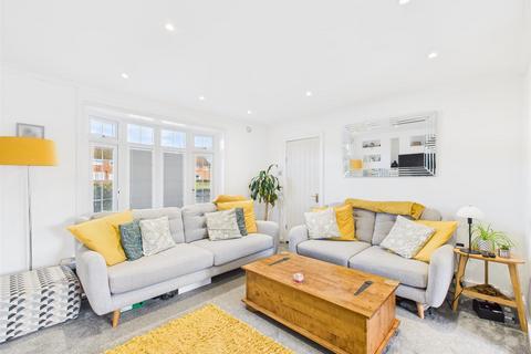 3 bedroom semi-detached house for sale, Churchill Avenue, Aylesbury HP21