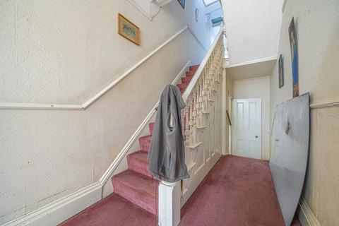5 bedroom semi-detached house for sale, Sholebrook Avenue, Leeds LS7