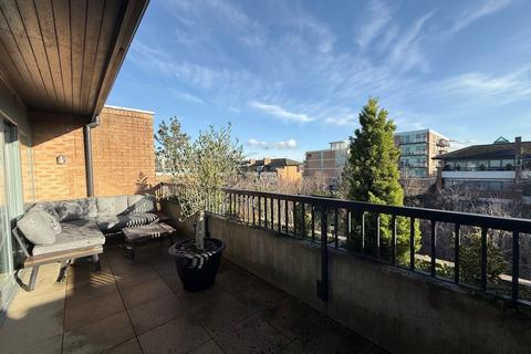 undefined, North Row, Central Milton Keynes