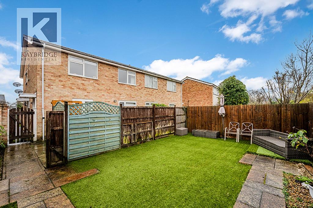 Larch Crescent, Epsom KT19 9 EL