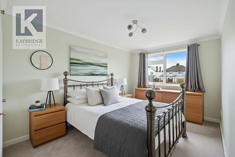 2 bedroom maisonette for sale, Larch Crescent, Epsom, KT19