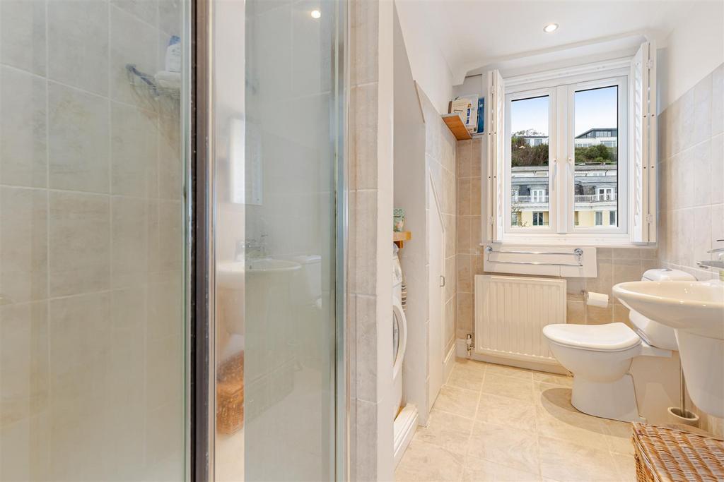 A20 - 3 Montpellier Road Torquay - 260202.jpg