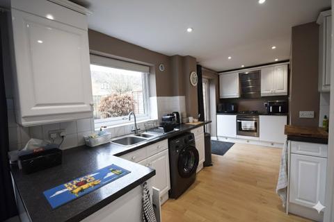 undefined, Tesimond Drive, Hampshire GU46