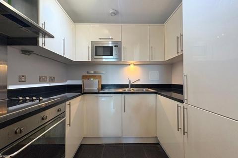 1 bedroom apartment to rent, Prestons Road E14