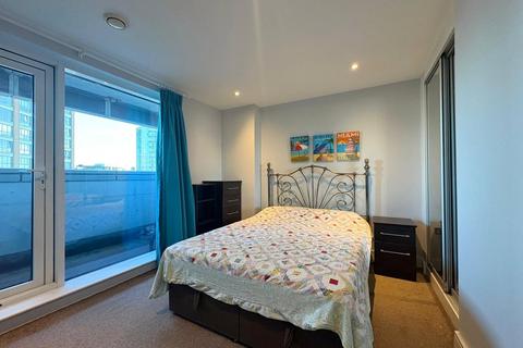 1 bedroom apartment to rent, Prestons Road E14