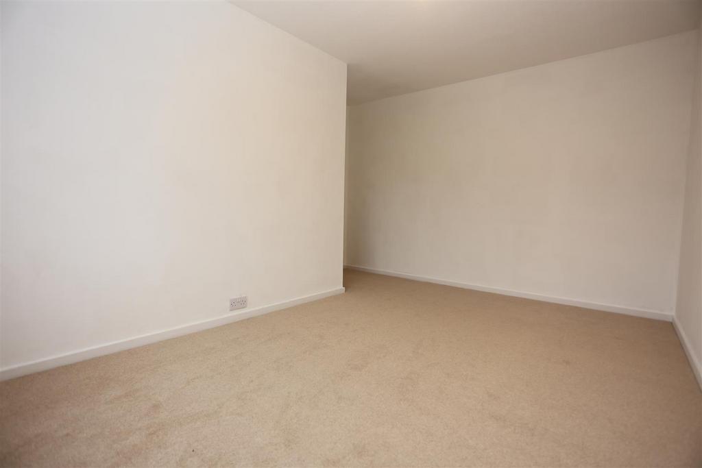 20 Flint Close (13).JPG
