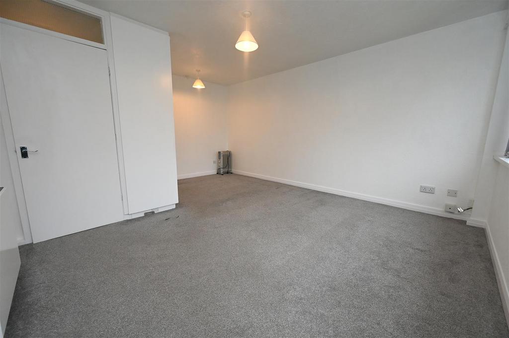 Living bedroom.JPG